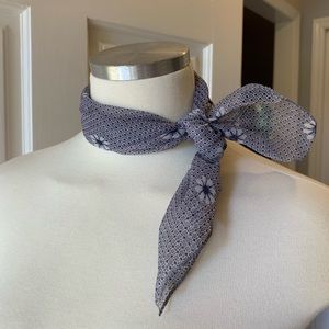 Scarf- short - blue- flower patterns